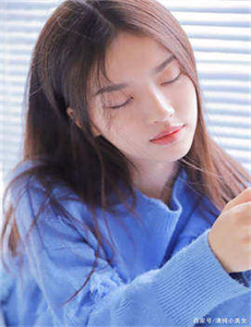 《两个校花被校长双伦H-天降女子樱花未增删翻译中文翻译》