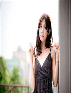 《24小时日本观看免费视频高清-善良的女老师》