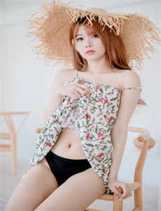 《qq男头-年轻女老师的电视剧》